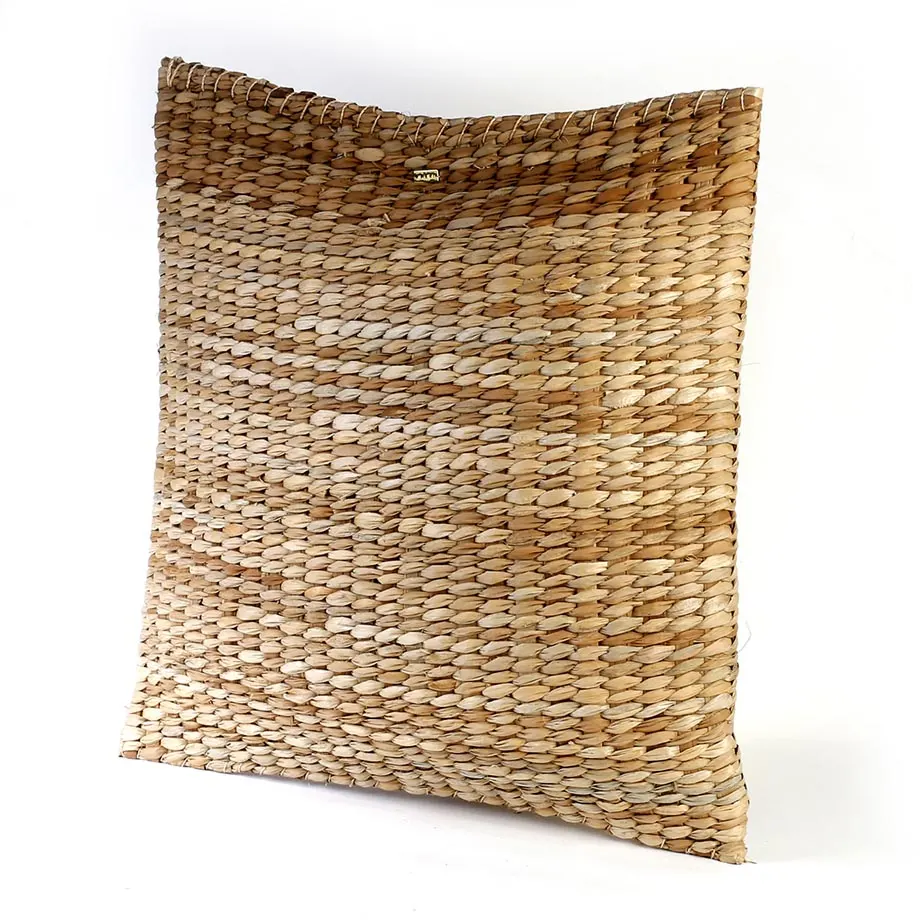 Seagrass pillow, image 1