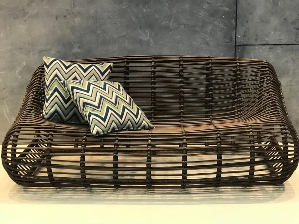Lewa Loveseat