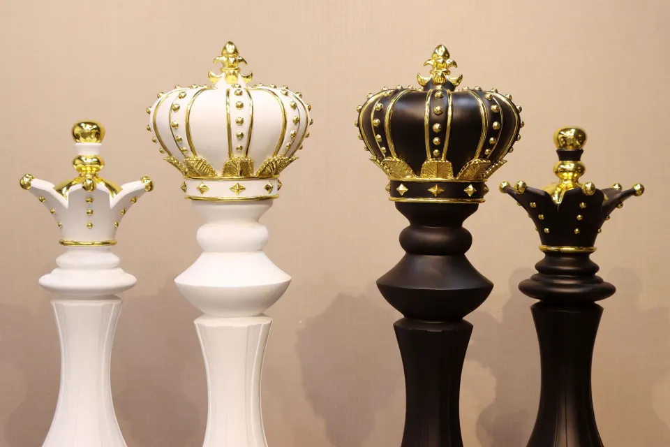 Giant Chess pieces, image 7