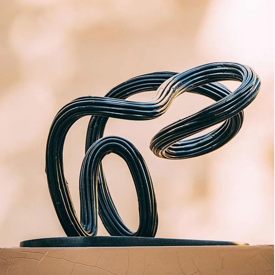 Largo Sculpture, image 1