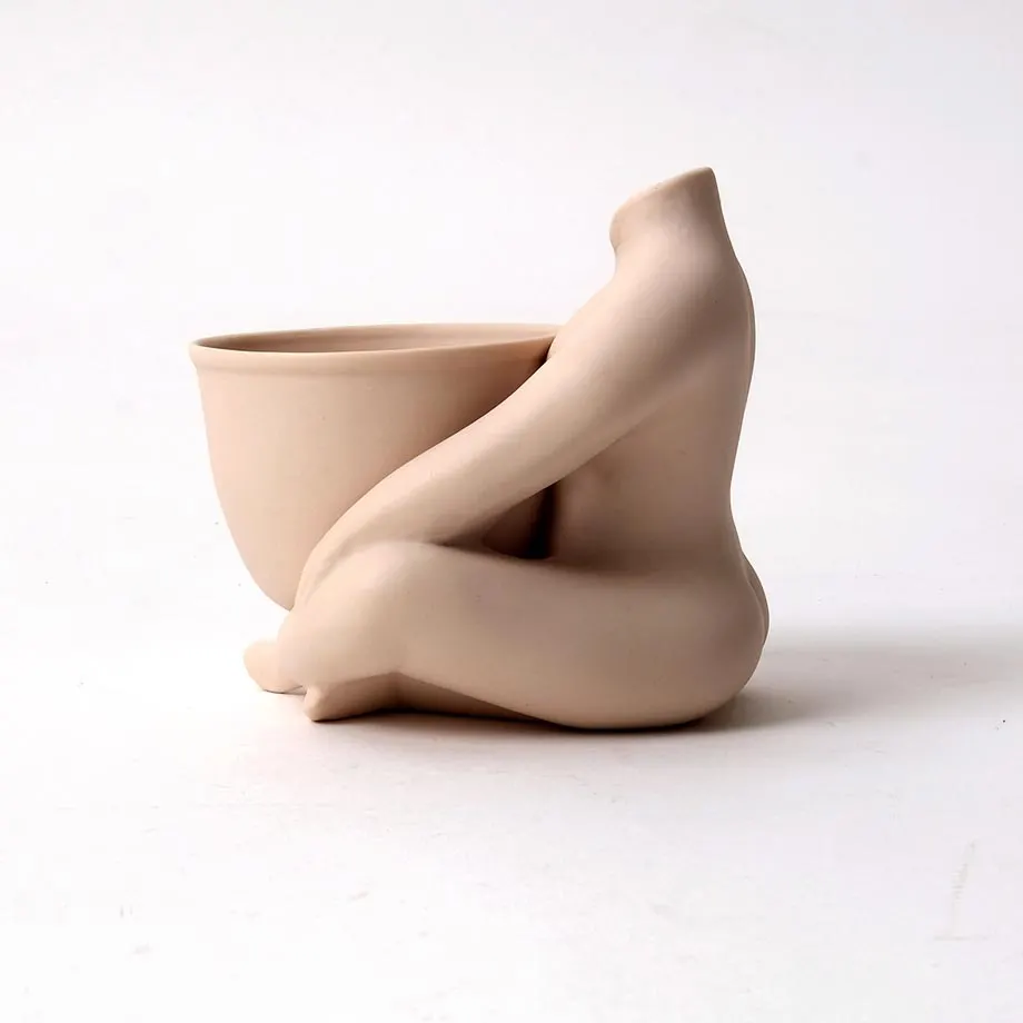 SITTING BURLESK WITH POT ON LAP, image 2