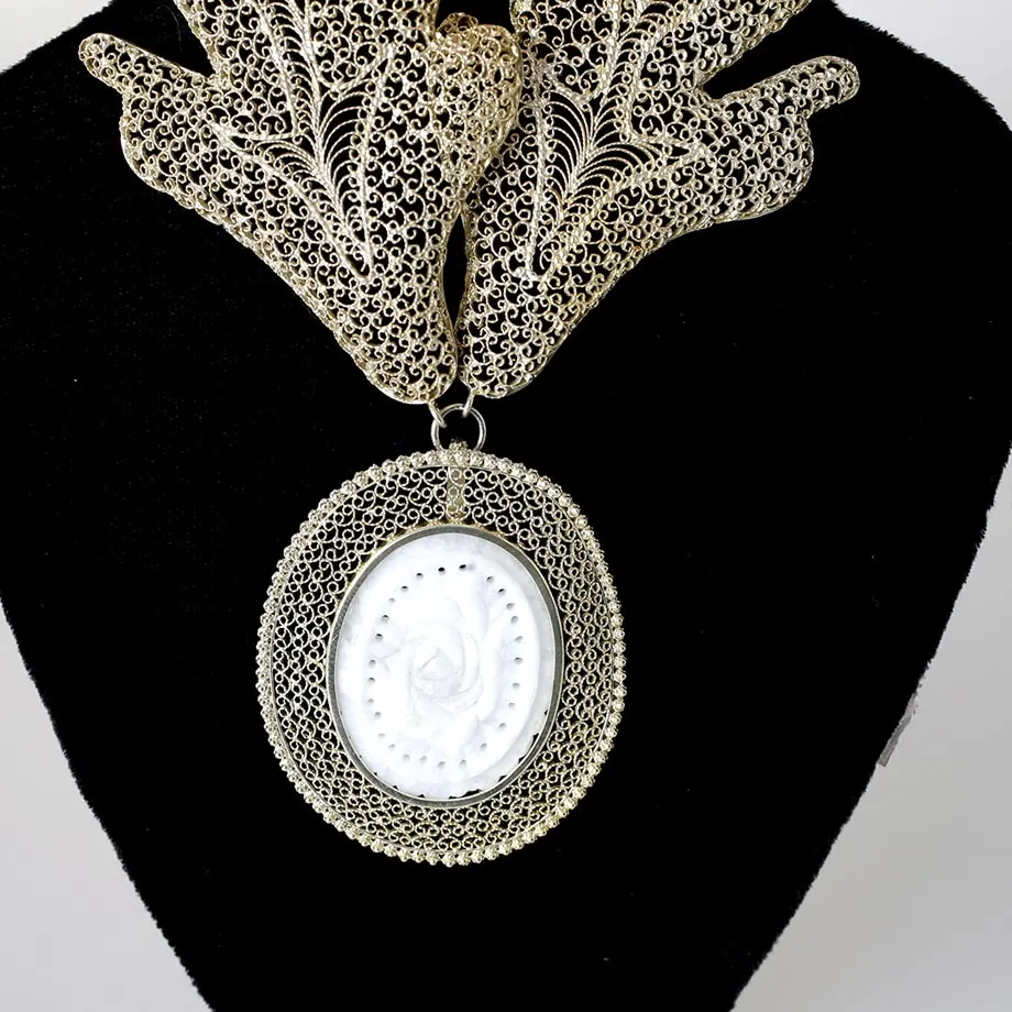 Oak Filigree Necklace with Mother of Pearl Cameo, image 3