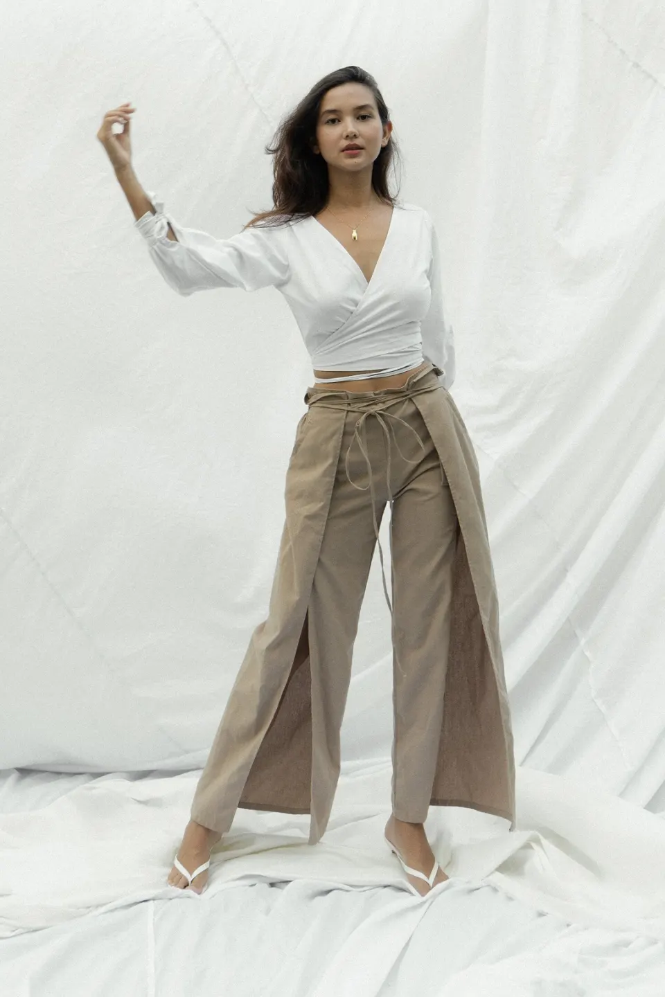 The Therese Trousers in Dune (Chocolate Brown) , image 5