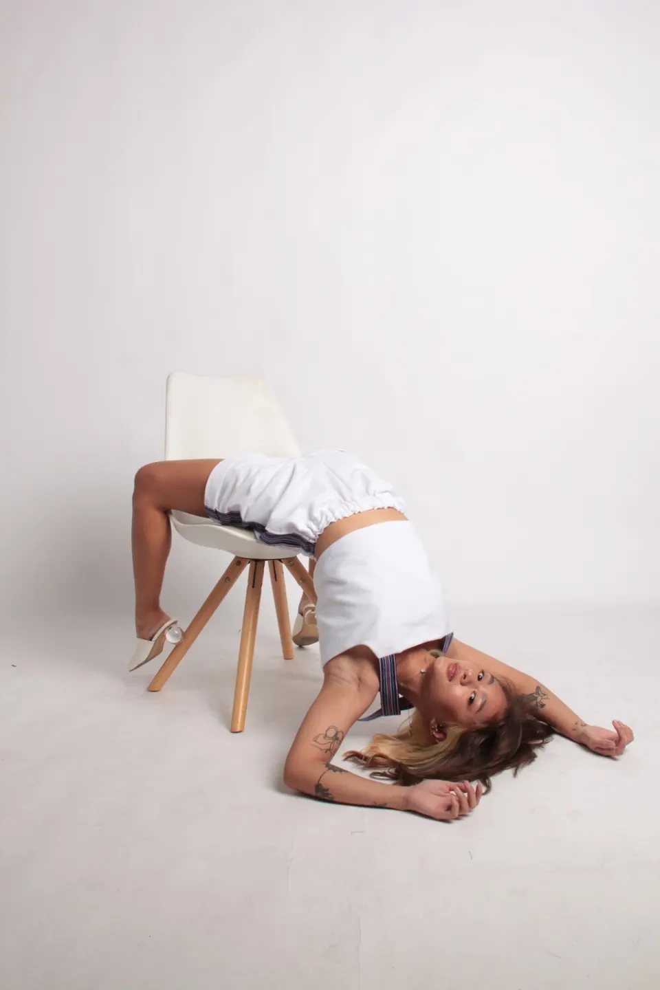Olive Top in Puti, image 2