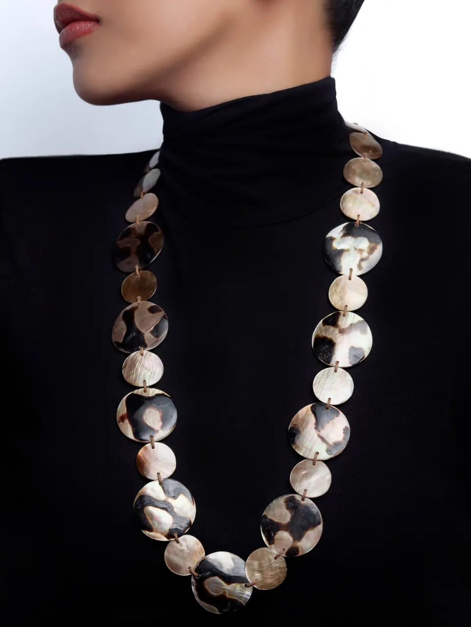 BROWNLIP LONG ALTERNATIVE ROUND NECKLACE, image 3
