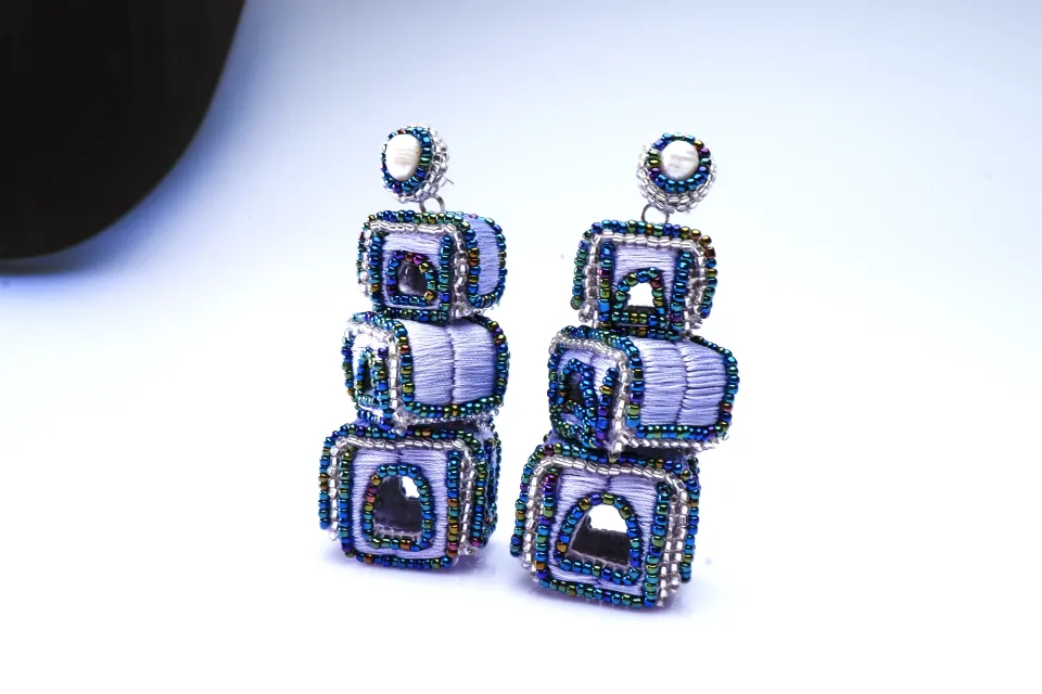 Close Your Eyes Earrings, image 4
