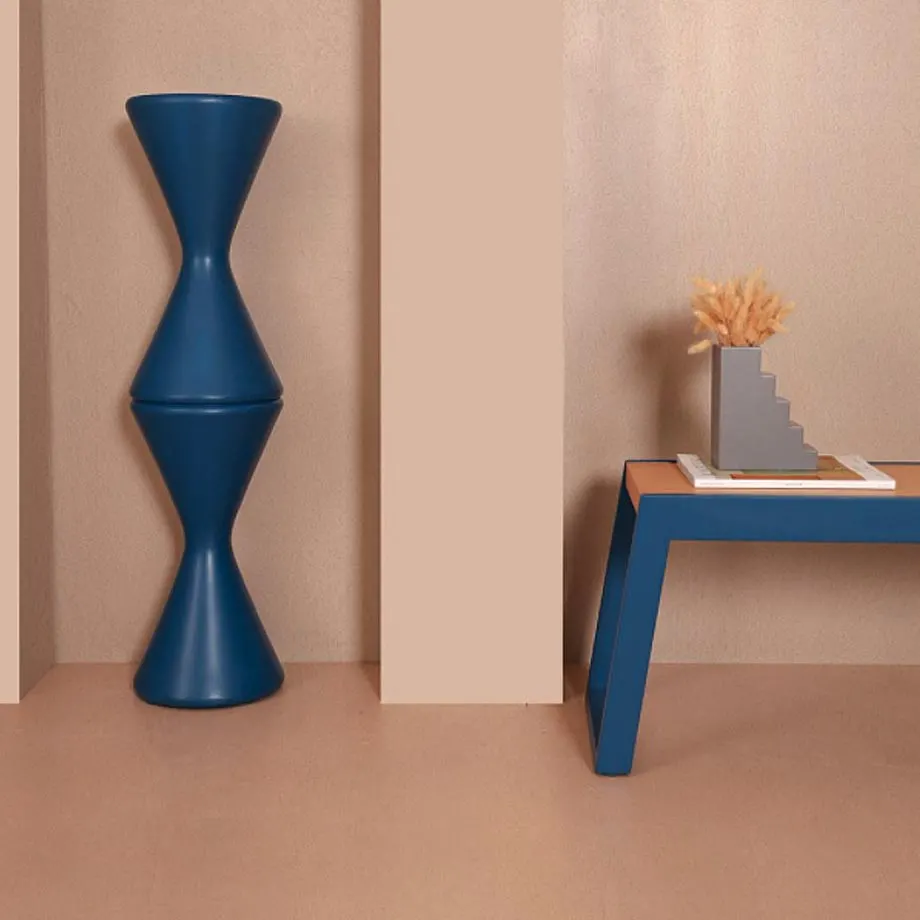Hourglass Sculpture, image 4