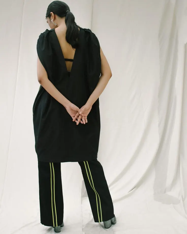 Look 7: SL Duster & Column Pants, image 2