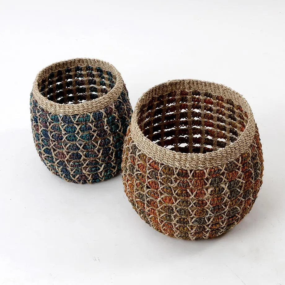 Round Bulging Tahiti Basket with Centipede Insert Design Set of 2, image 3