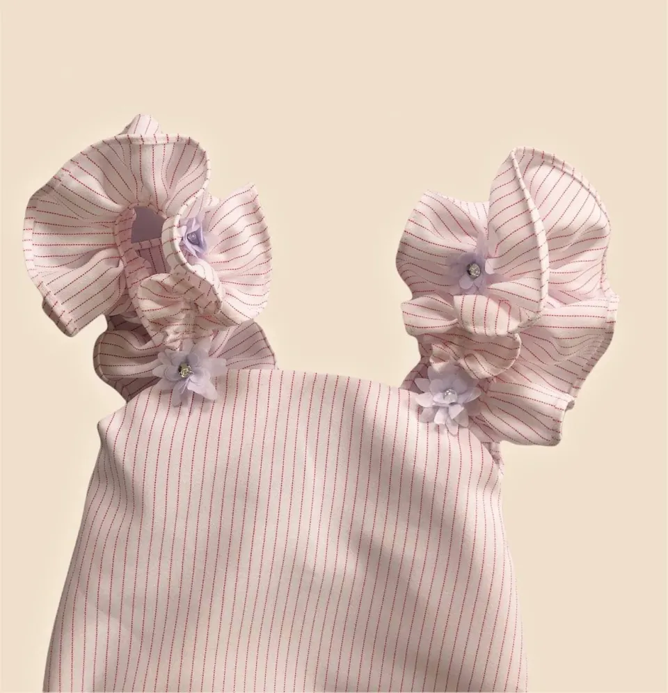 ' LILOU ' Onesie, image 3