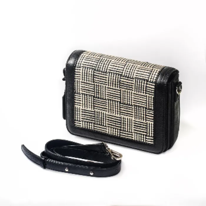 Clutch ni Tala, image 3