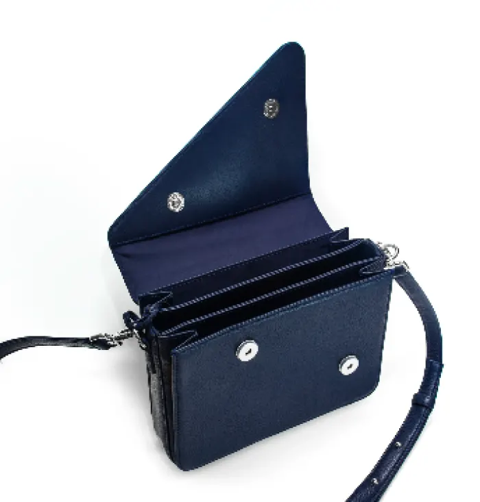 Clutch ni Maria, image 2