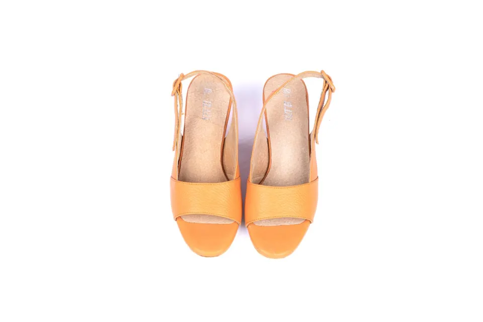 Footwear 17, image 2