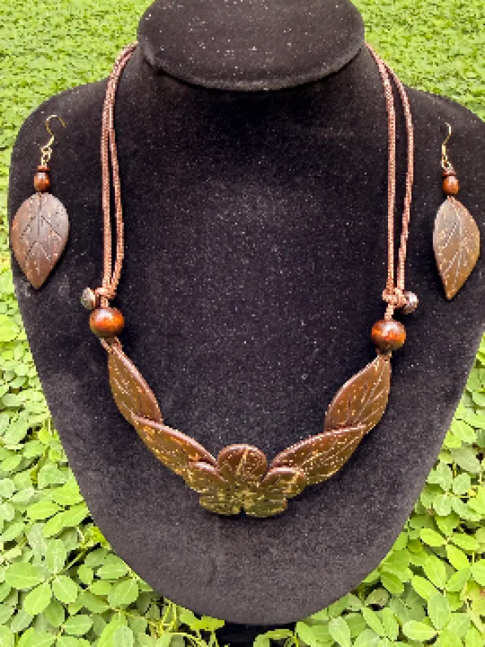 Bloom Collection: Darna Necklace and Earrings Set, image 3