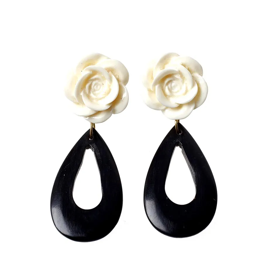 Mish Earrings Small Black, image 1