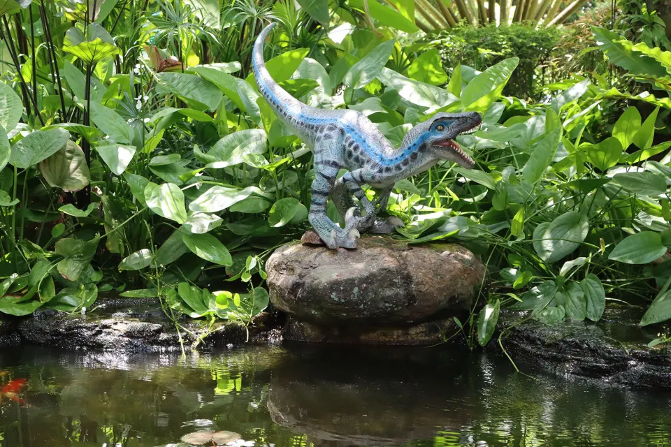 Velociraptors set of 3, image 5