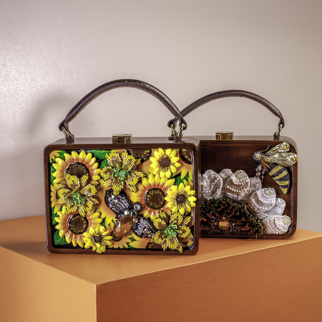 New Fashion Trends: Tiny Handbags